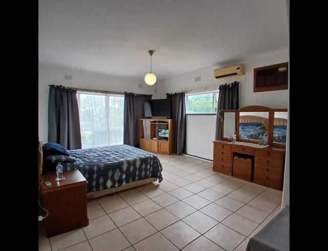 4 BEDROOM HOUSE FOR SALE IN YELLOWWOOD PARK